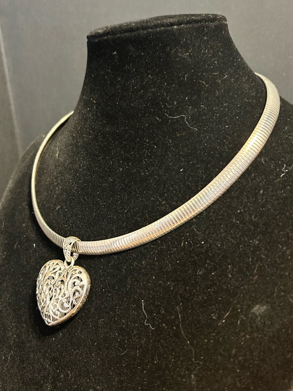 Silver Heart Filigree Pendant Choker Necklace - Women Jewelry - Picture 2 of 4